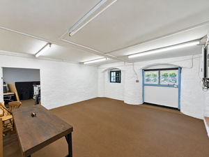 Room 2- click for photo gallery
